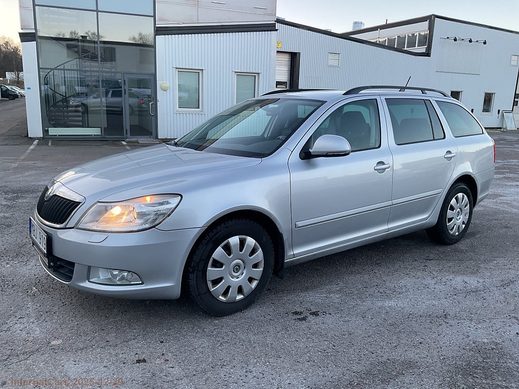 Skoda Octavia Combi 1.6TDi Nybes 1Äg. - EXPORT 3020€