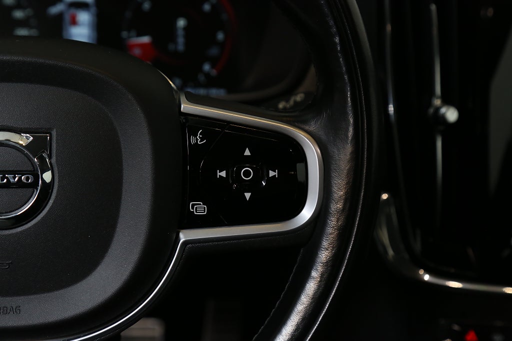 Volvo V90 Cross Country D5 AWD 235hk Adv Edition Aut Navi Kamera VOC Drag