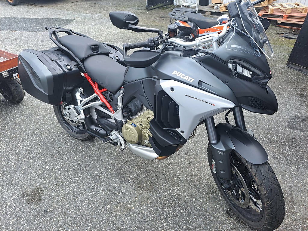 Ducati Multistrada V4S