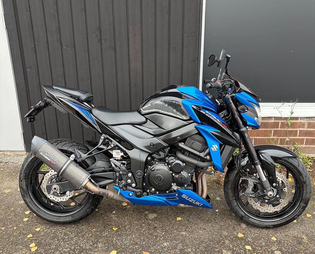 Suzuki GSX-S750 2019