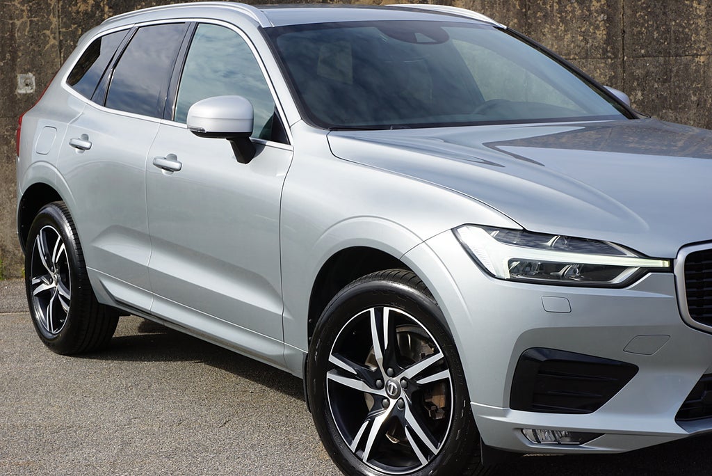 Volvo XC60 T5 250hk R-Design|Drag|Värmare|Keyless|2-Ägare|