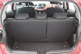 Halvkombi Hyundai i10 21 av 21