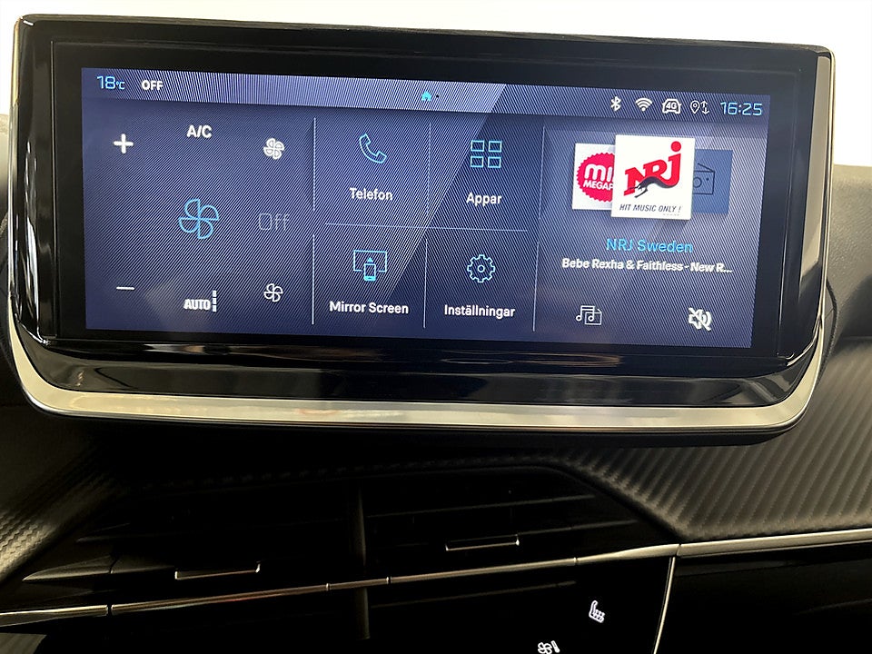 Bild på Peugeot 2008 Allure 1.2 PT 130hk CARPLAY P-SENSORER