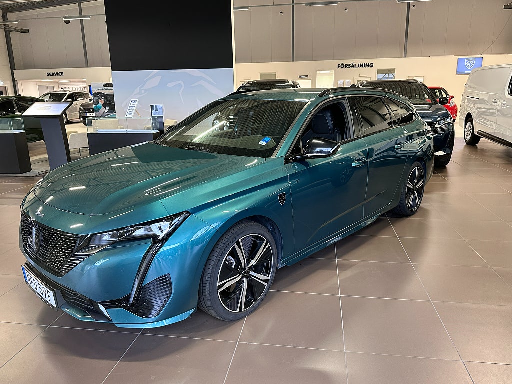 Peugeot 308 SW GT 1.2 PureTech 130HK EAT 360-kamera, Navi thumbnail