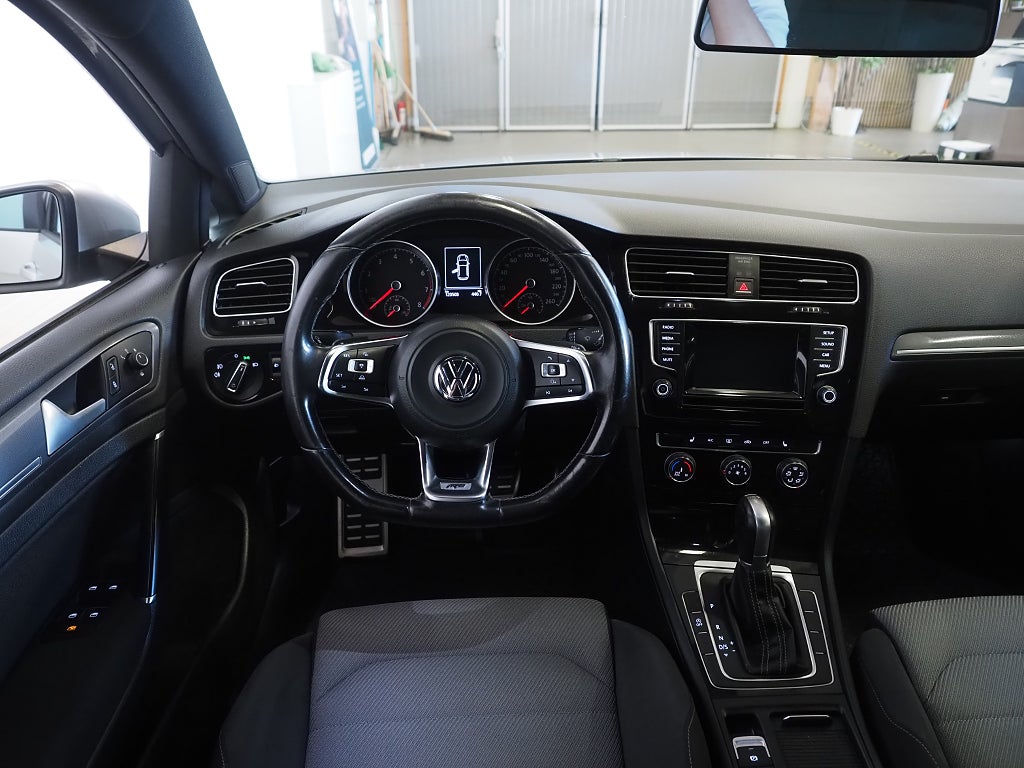Volkswagen Golf 1.4 TSI 140hk DSG Automat R-Line Dragkrok Kamera 2015