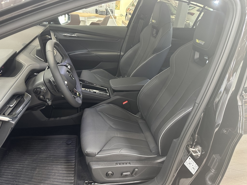 Skoda Enyaq Coupé IV RS 82 KW 2023, bild 7/45
