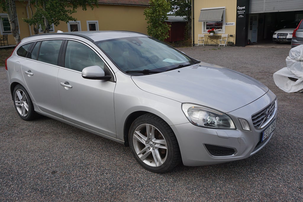 Volvo V60 D3 Momentum Drag