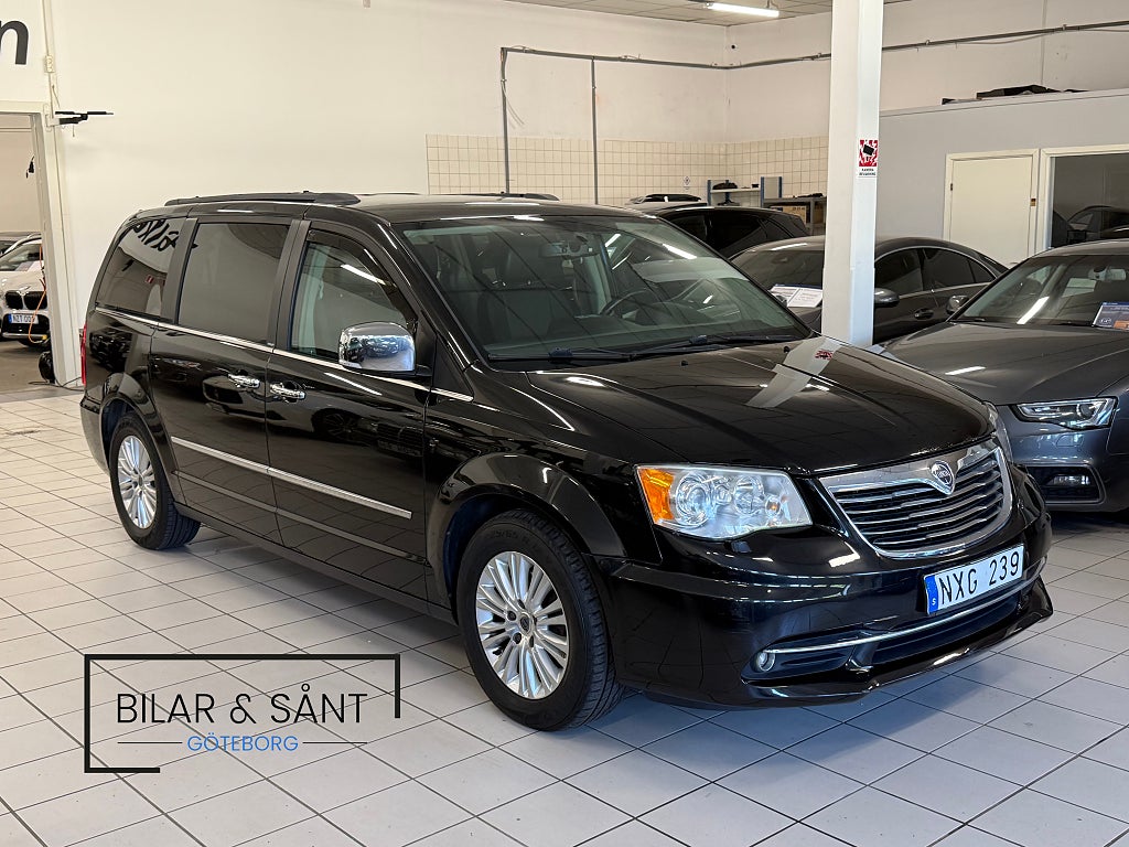 Lancia Voyager 2.8 178hk Stow N Go 7-Sits Automat Kamera Läder Skärmar
