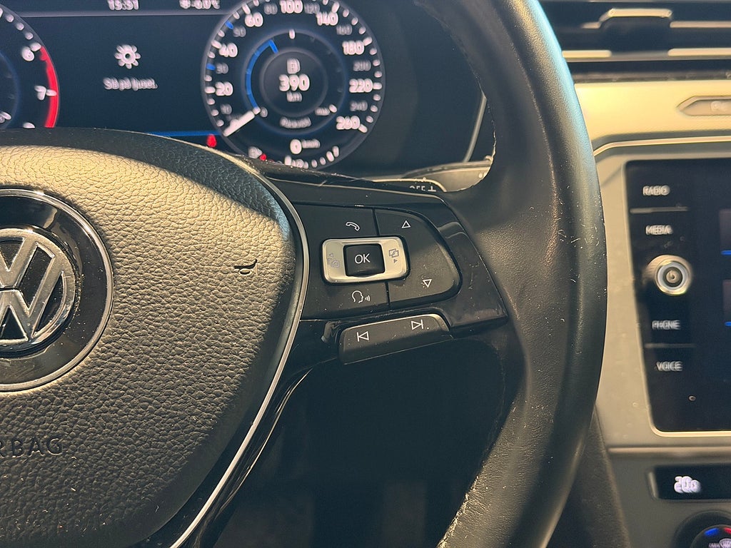 Volkswagen Passat SC 1.4 TSI DSG Automat Cockpit Dragkrok P-Sensorer 2018