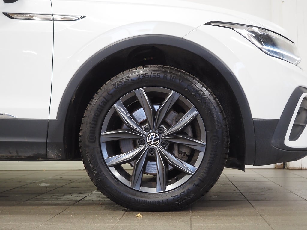 Volkswagen Tiguan Allspace TSI 190hk 4M 7-sitsIDrag|Värmare| 2023