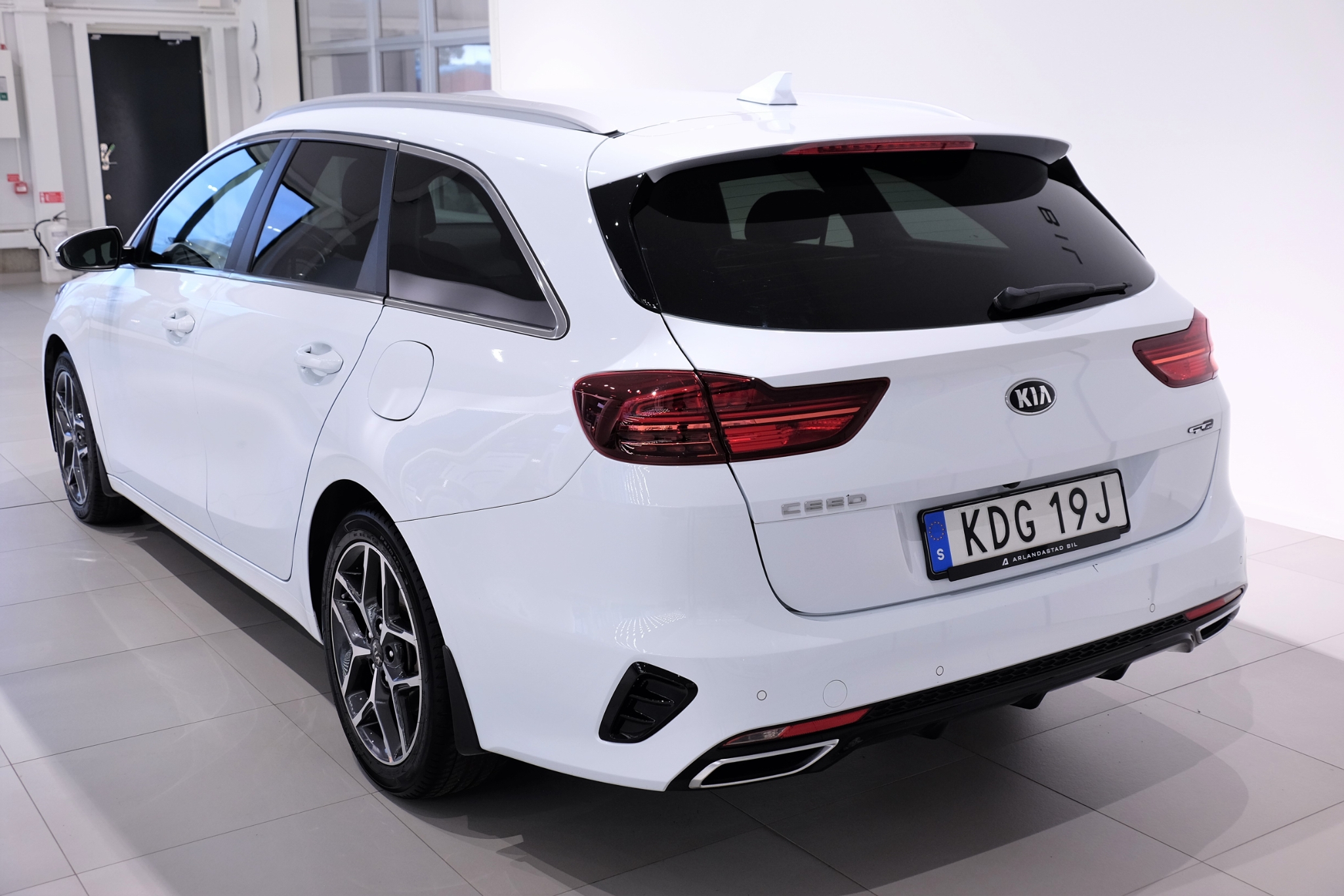 Kia Ceed 2019, bild 2/48