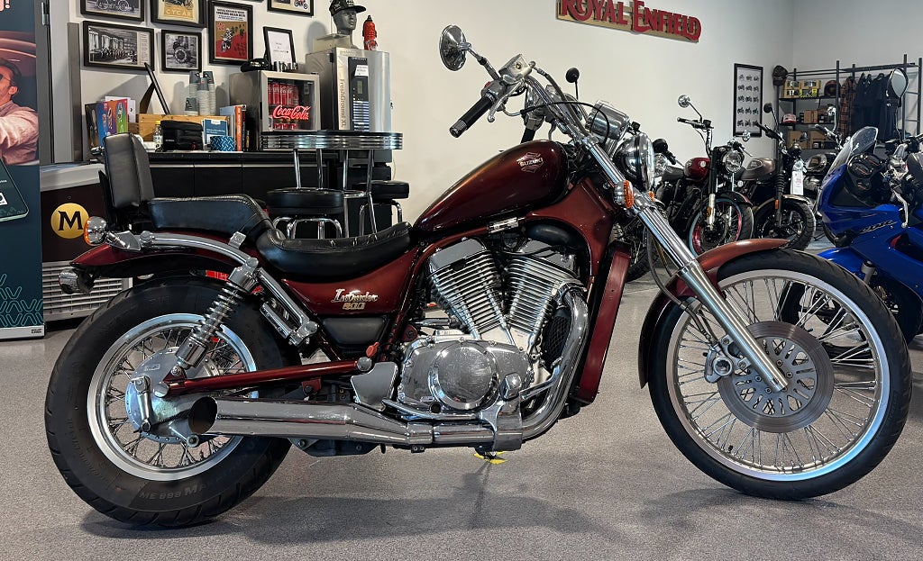 Suzuki VS 800 Intruder