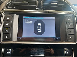 Jaguar XE 20d AWD R-Sport/S&V-hjul/Värmare/Drag/Psensorer