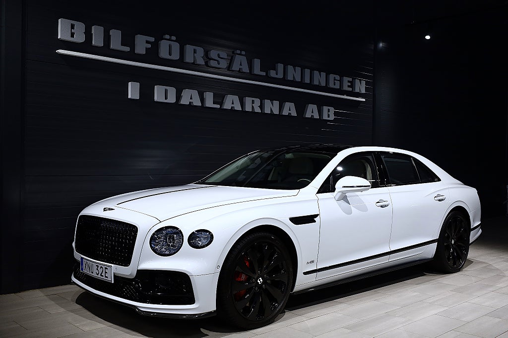 Bentley Flying Spur W12 6.0 Mulliner Blackline 635Hk 