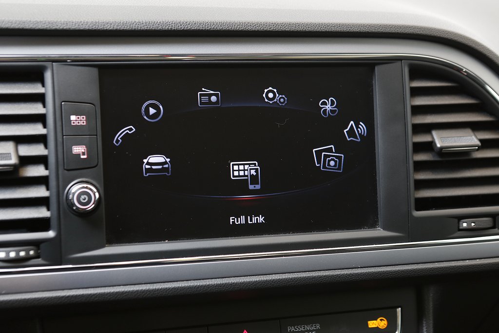 Seat Leon ST 1,2 TSI 110hk Style Kombi Panorama Kamera Drag 2018