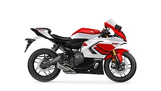 Yamaha R7