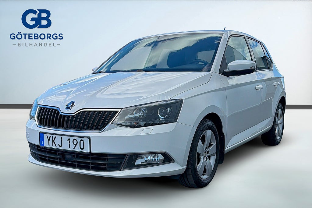 Skoda Fabia 1.4 TDI Style 2-Ägare Välservad P-Sensor CarPlay