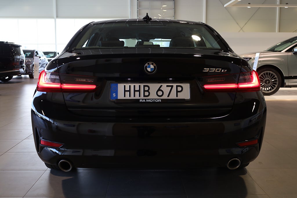 BMW 330e Sedan Steptronic Sport line H&K Navi Läder CarPlay