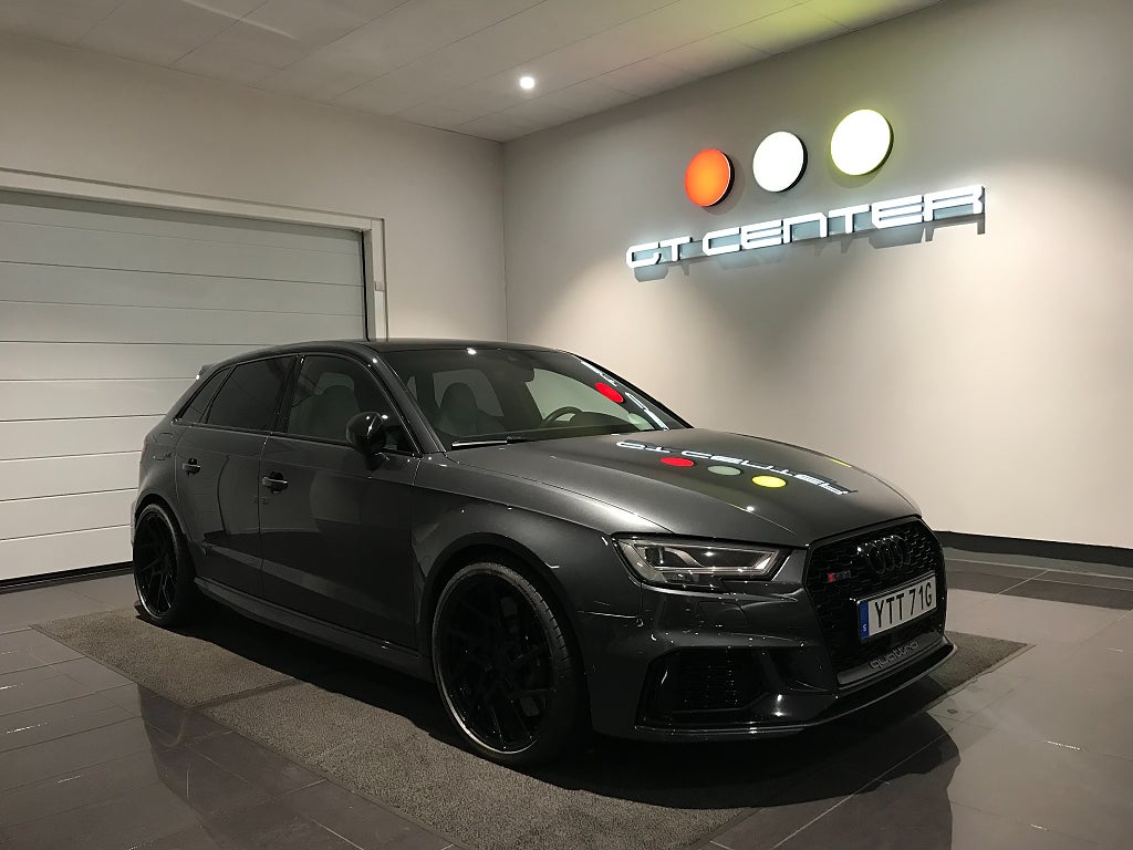 Audi RS3 SB 2.5 TFSI B&O Milltek Panorama Matrix V. Cockpit