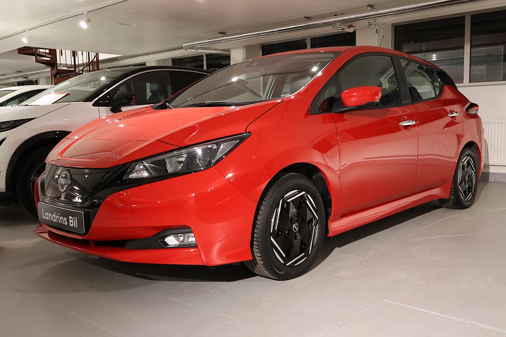 Nissan Leaf Acenta 39kWh / V-hjul / Service