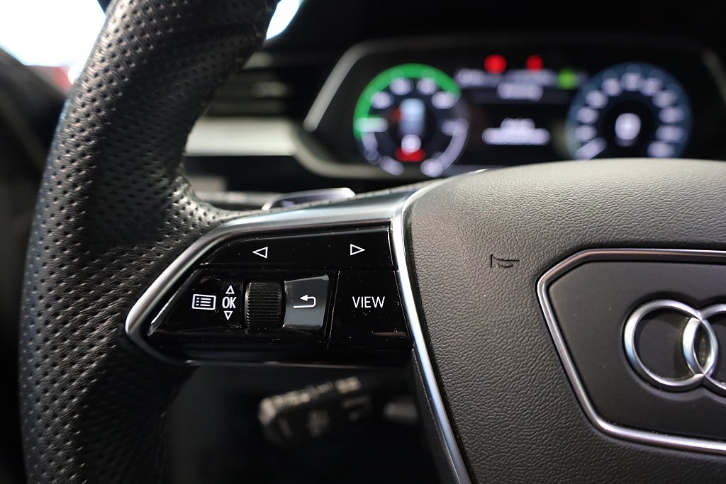 Audi q8-e-tron 50 Quattro S line Navi Kamera Leasbar V-Hjul 2024
