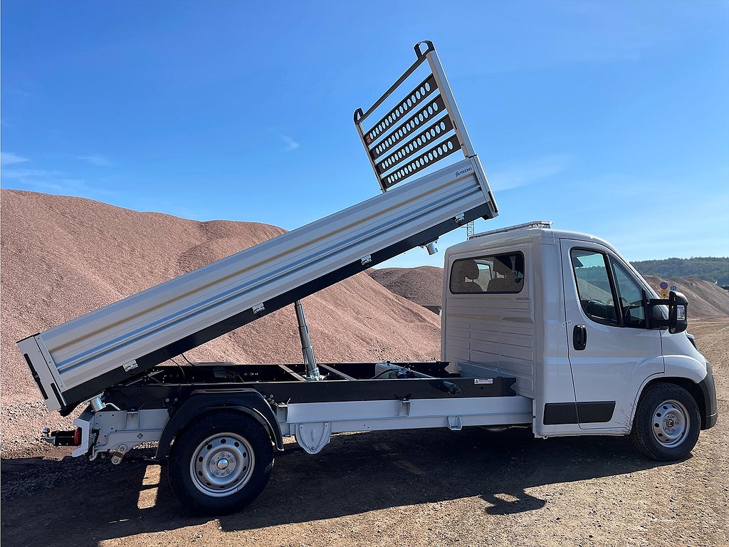 Bild på Peugeot Boxer Flak L3700 BlueHDi 140hk