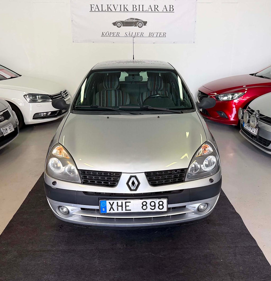 Renault Clio 5-dörrars Halvkombi 1.2 Authentique Euro4/Nybesiktigad/