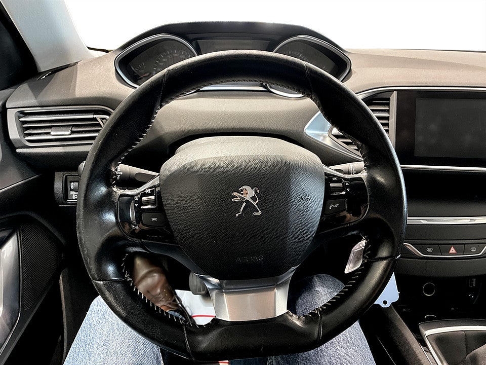 Bild på Peugeot 308 sw Active 1.2 PT 110hk P-SENSORER SÄTESVÄRMARE FRAM