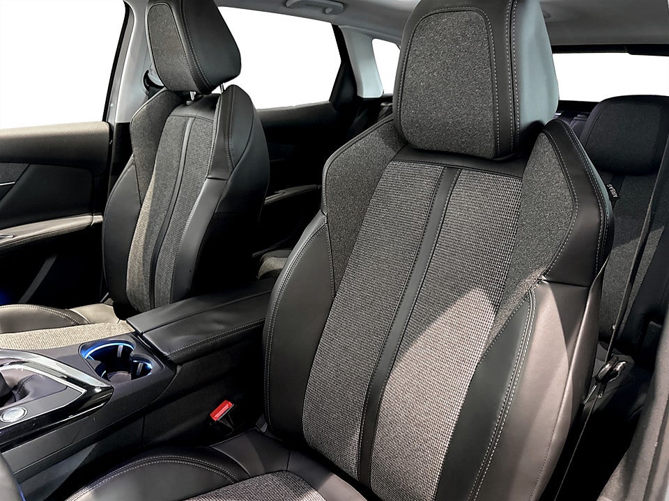 Bild på Peugeot 3008 Allure 1.2 PT 130hk KAMPANJRÄNTA 3,99%
