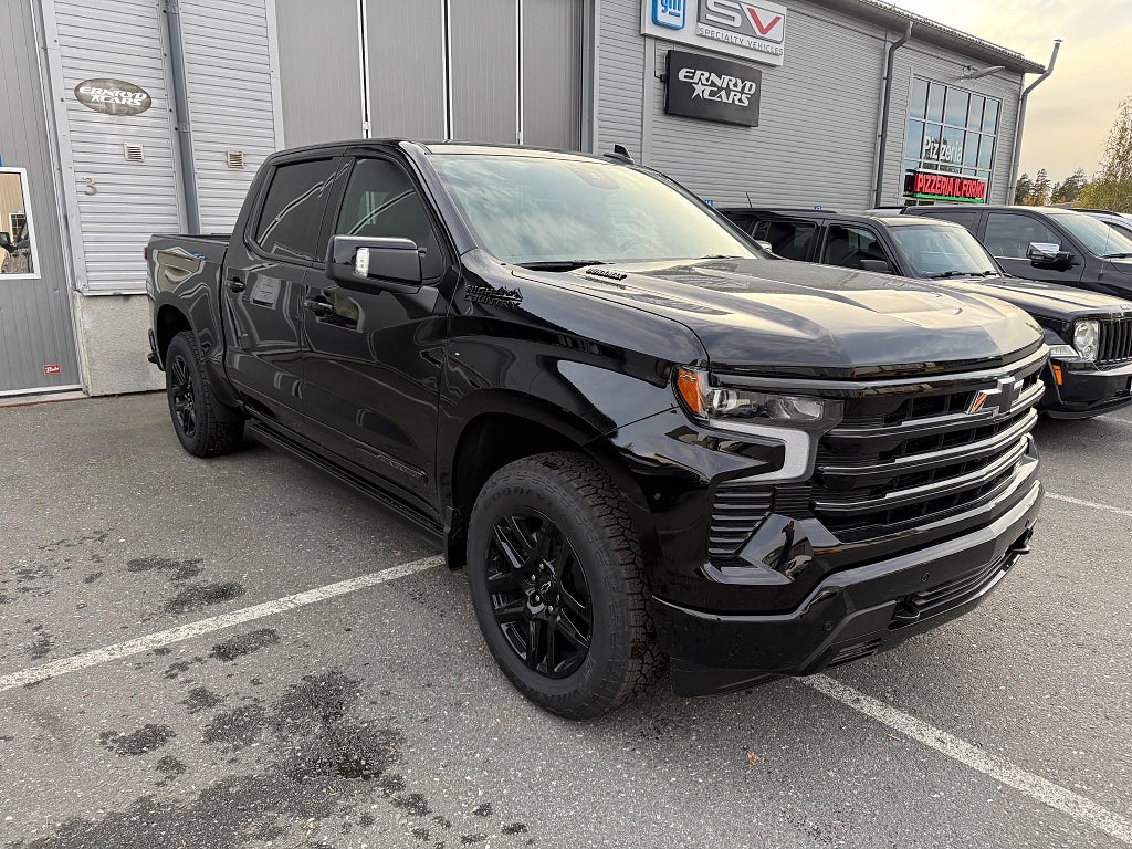 Chevrolet Silverado High Country Midnight Edition, Omg lev!