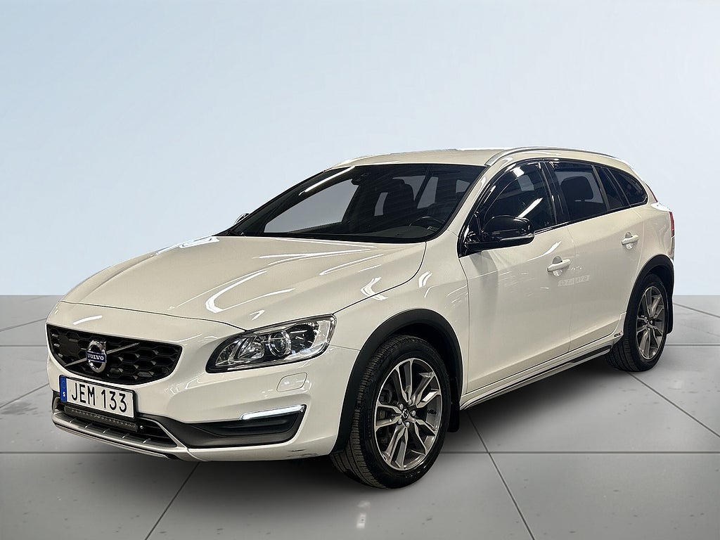 Volvo V60 Cross Country D4 AWD Geartronic Momentum Drag/LED-ramp/P-värm/S&V