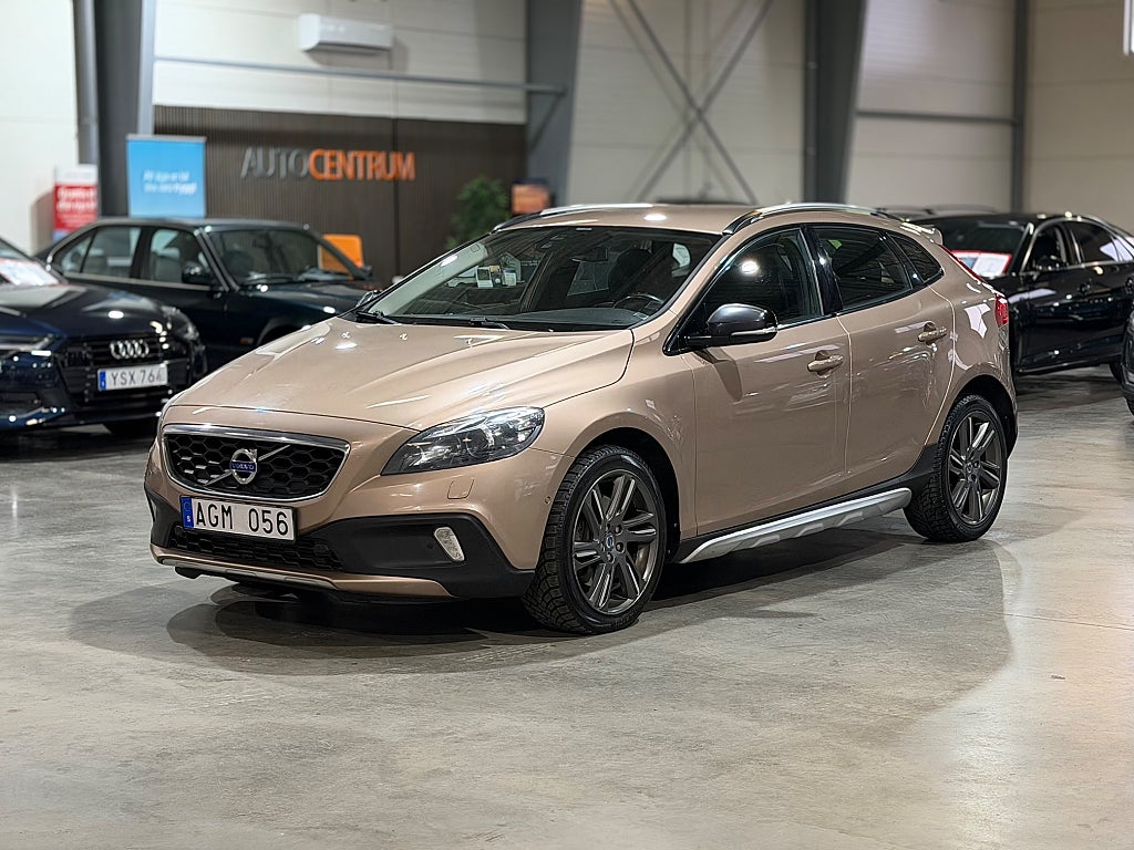 Volvo V40 Cross Country D4 Momentum B-Kamera 177hk