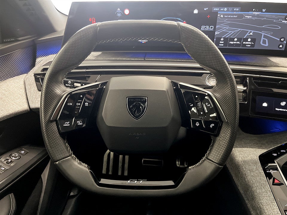 Bild på Peugeot E-3008 GT Ultimate 85kWh 214hk Aut - PANO, FOCAL
