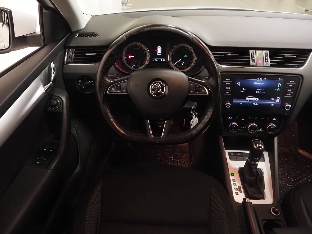 Skoda Octavia Kombi 2.0 TDI 4x4 Ambition D-Värm Dragkrok PDC 2018