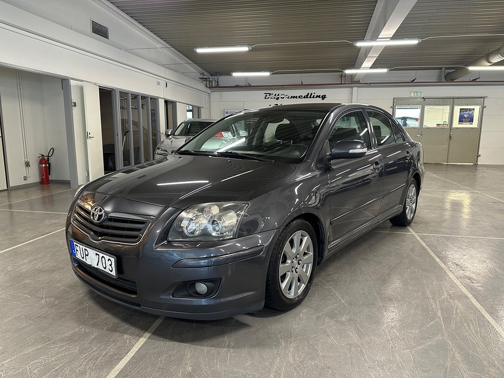 Toyota Avensis Liftback 2.0 D-4 VVT-i Euro 4 Dragkrok