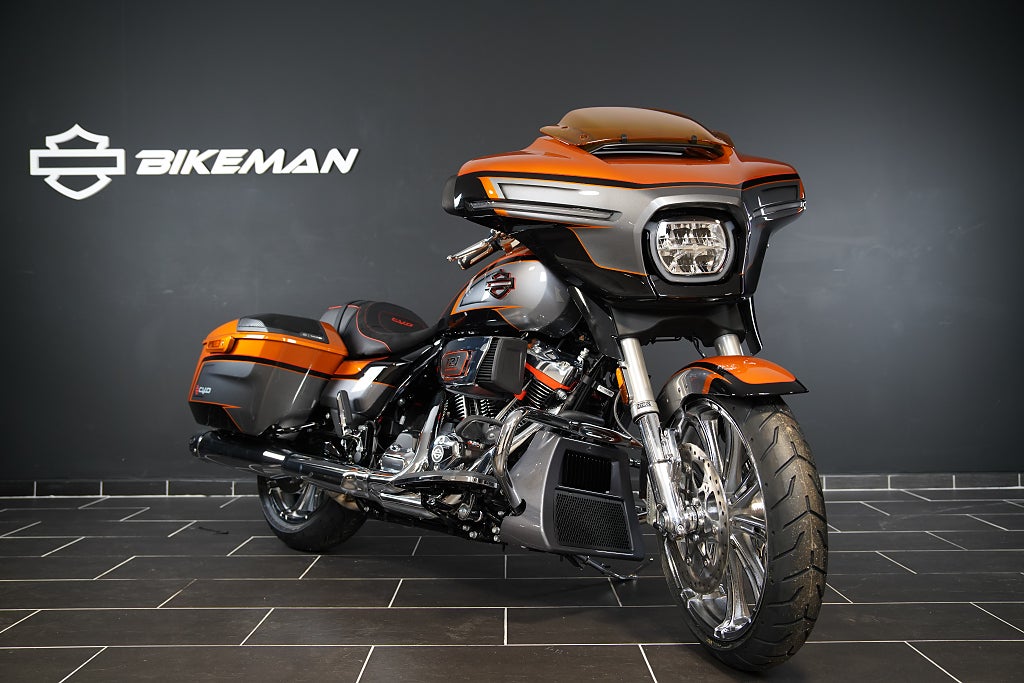 Harley-Davidson CVO Street Glide 