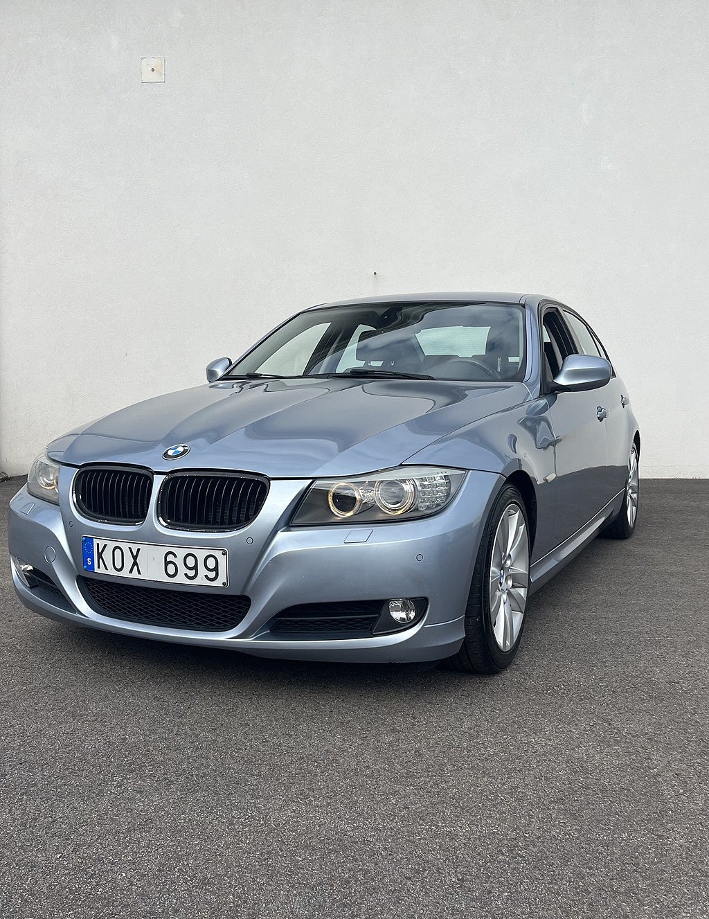 BMW 320I Sedan Comfort, Dynamic Euro 5 "NYBESIKTAD"