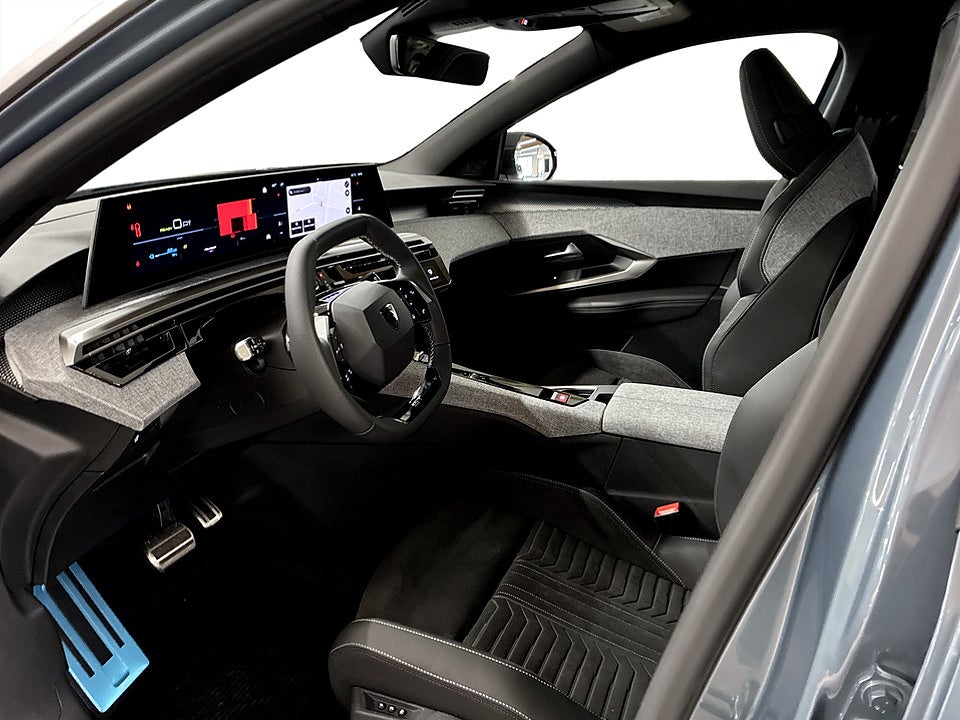Bild på Peugeot E-3008 Edition Ultimate+ 4WD - OMGÅENDE LEVERANS!