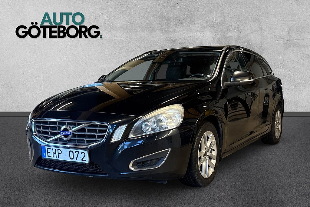 Volvo V60 D4 Momentum Dragrkrok 2-Ägare Välservad Kamrembytt