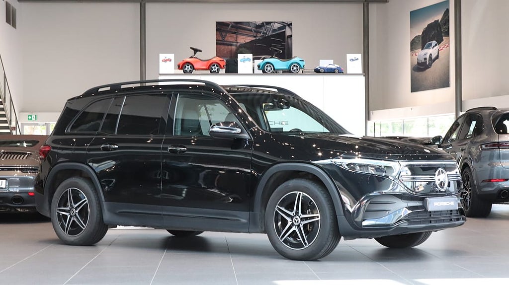 Mercedes-Benz EQB 300 