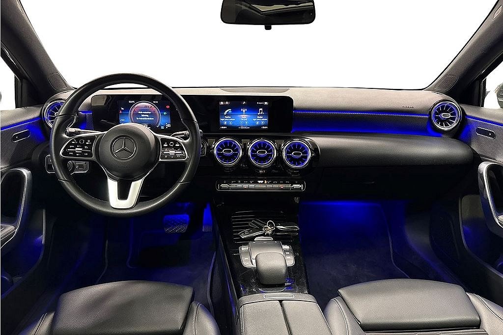 Mercedes-Benz A 180, panorama, backkamera, 1 brukare
