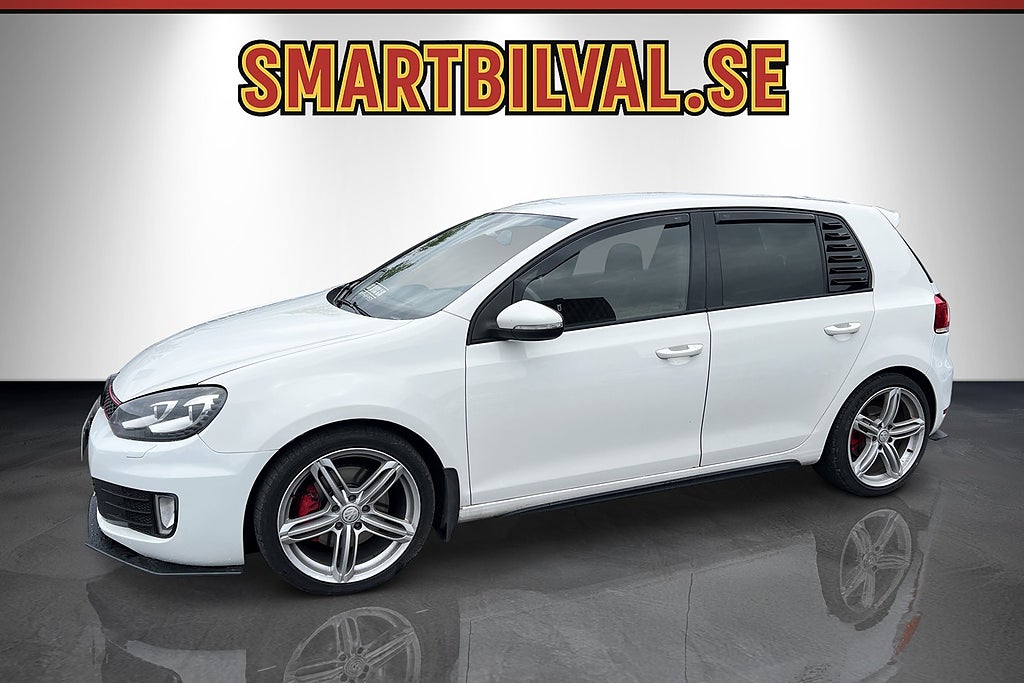 Volkswagen Golf 5-door GTI 2.0 TSI GTI