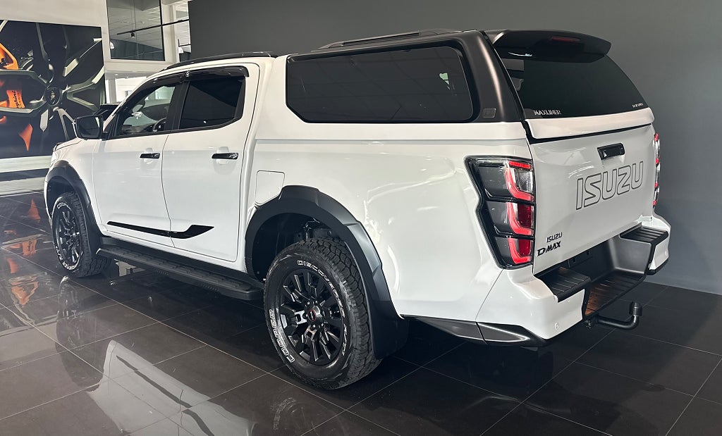 Isuzu D-Max XRX Crew Cab 2.2 4WD Nya motorn & vxl låda - bild 3