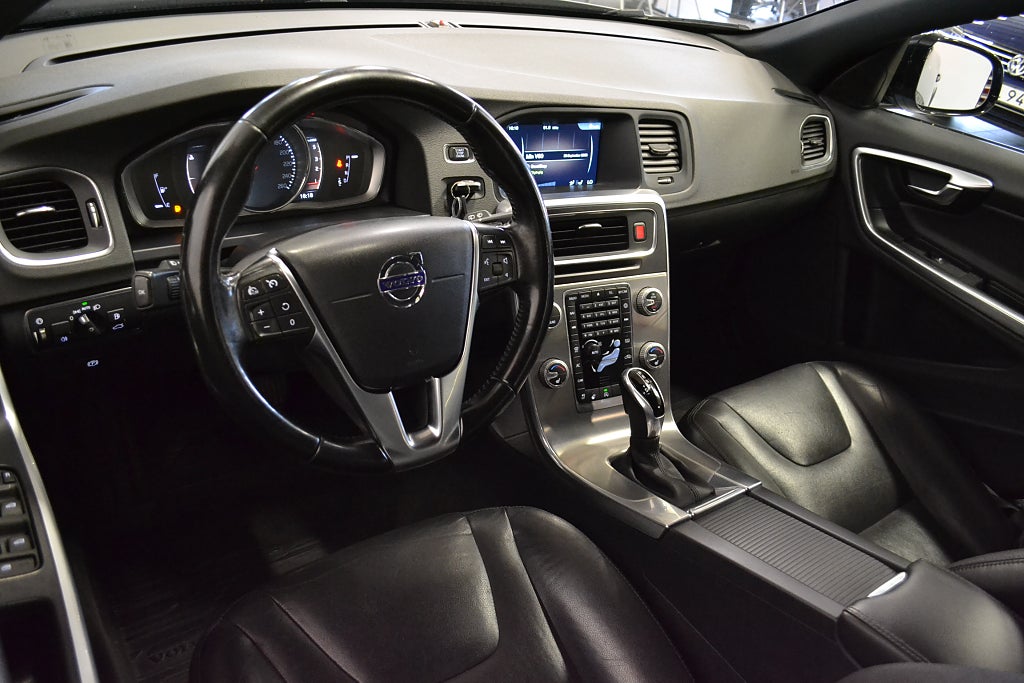 Volvo V60 Cross Country D4 AWD Geartronic Bus Adv Summum Drag Kamera N 2017