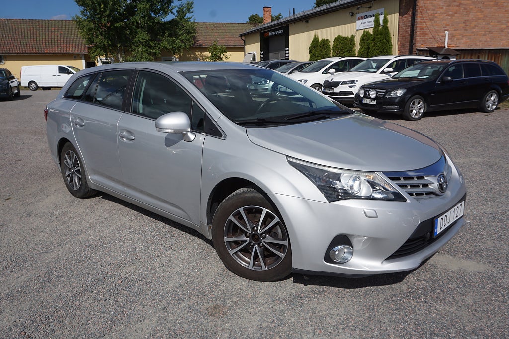 Toyota Avensis Kombi 1.8 Valvematic Business Drag/B-kamera/M-värmare