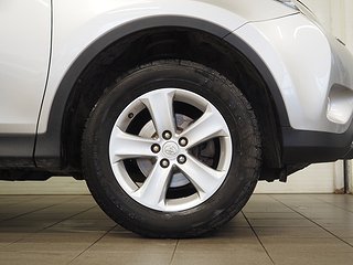 SUV Toyota RAV4 9 av 22