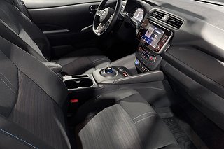 Halvkombi Nissan Leaf 10 av 22