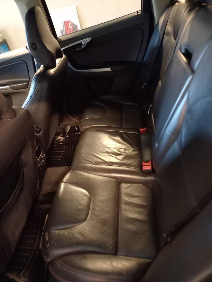 Volvo XC60 2.4D AWD Geartronic Summum 2010, bild 4/31