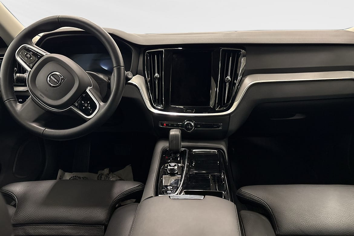Volvo V60 T6 Plus Dark Edition 2025, photo 5/10