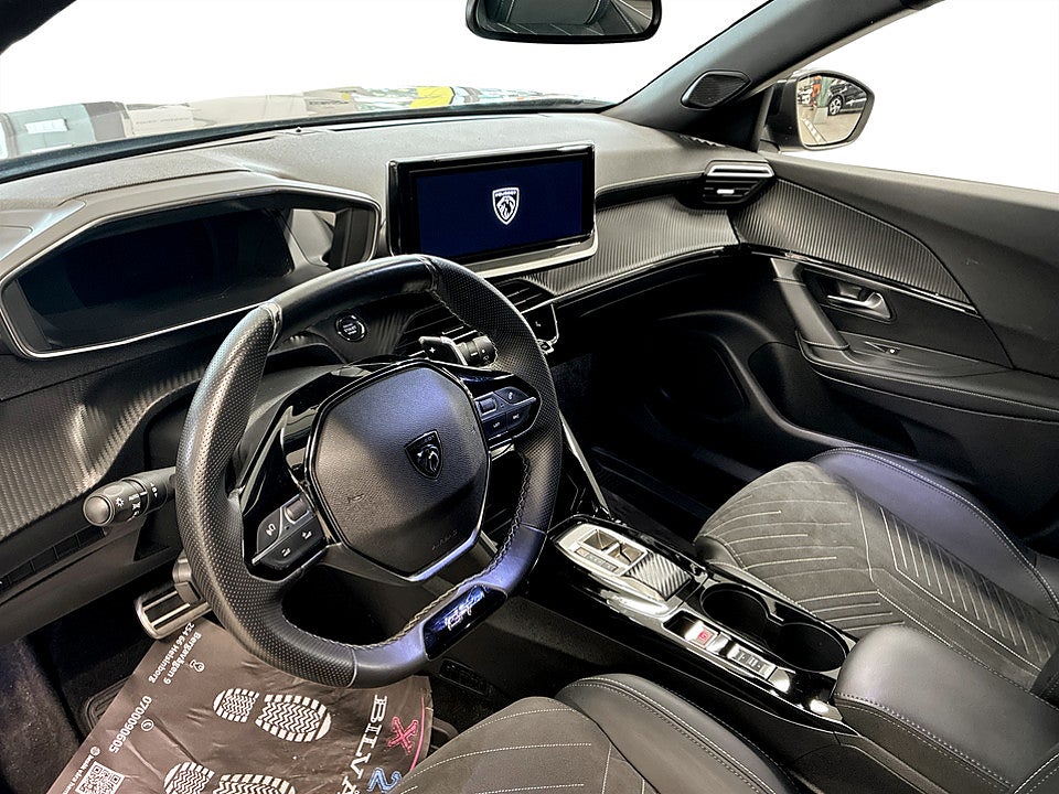 Bild på Peugeot 2008 GT Hybrid 145hk Aut B-KAMERA CARPLAY